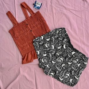 Forever21 Lightweight Flat front paper bag shorts size S Aztec Moon & Shapes